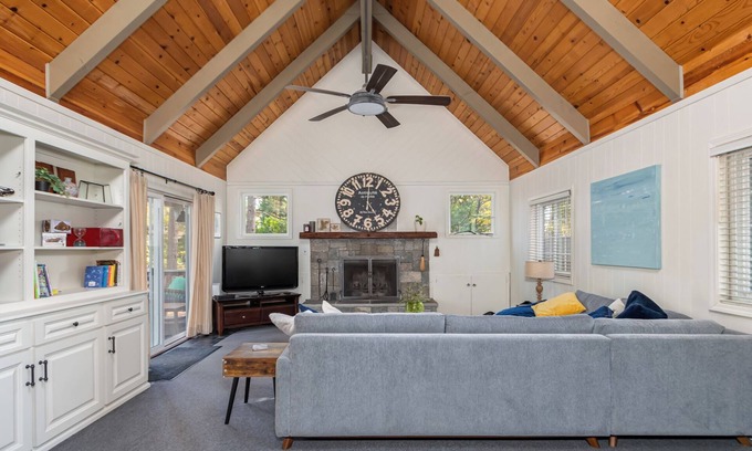 Arnold House | Fernwood- Adorable Cabin w/BLS Access