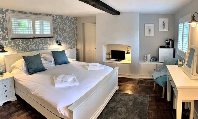 Moulsford on Thames Hotel | Ferrymans Cottage