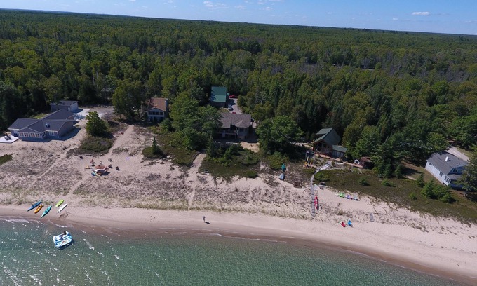 Millersburg House | Few 2025 Jun Aug Sept dates avail. BEACHFRONT Amazing Beach & Spectacular Views