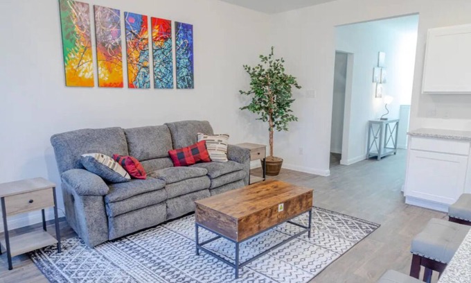 Montgomery House | Few Minutes From Lake Conroe and Community Lake