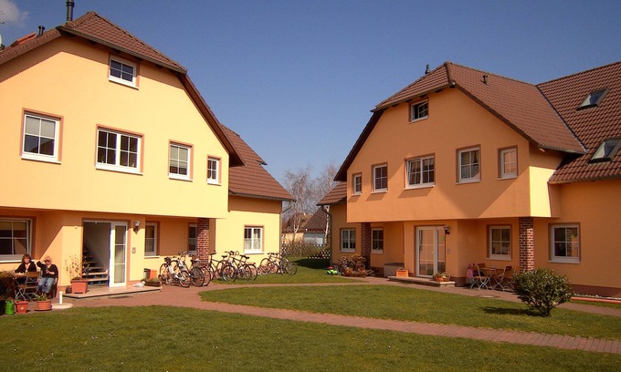 Lobbe Apartment | Fewo 100 m vom Ostseestrand Entfernt