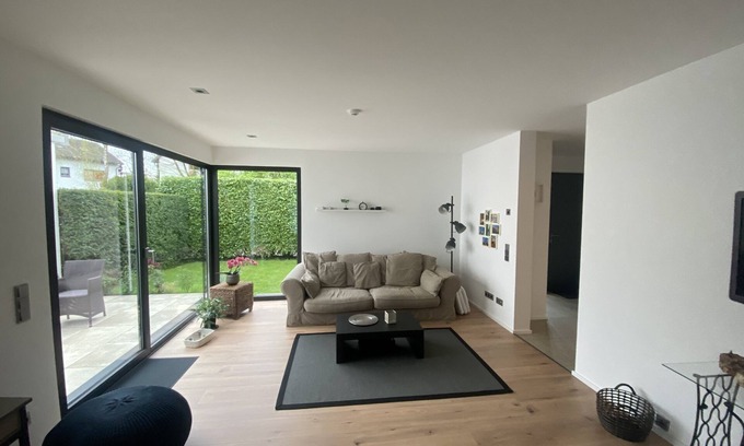 Ratingen Apartment | Fewo im Schönen Hösel neu Renoviert!