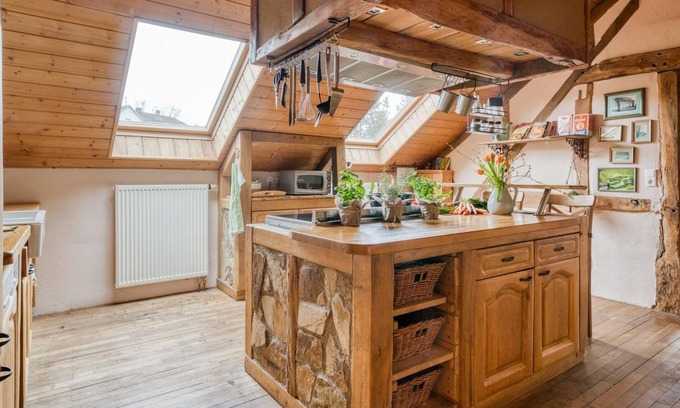 Altenkirchen Apartment | Fewo Kornspeicher - Ferienwohnungen Lindenhof