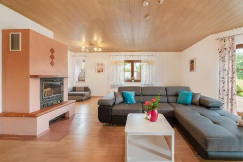 Blankenrath Apartment | Fewo Lora