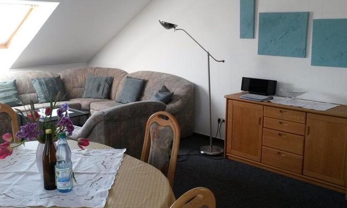 Kapellen-Drusweiler Apartment | Fewo mit 2 Schlafzimmern, 2 OG. - Ferienwohnungen Eichenhof