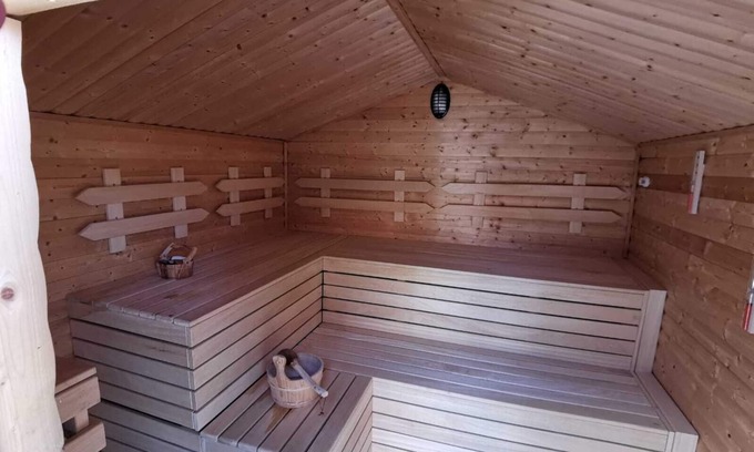 Rechtsupweg Apartment | Fewo Moonlight, W-lan, Pool, Sauna, Fitnessraum, Hund Willkommen