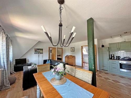 Dargun Apartment | FeWo Rügen Mecklenburg Pool Alte Schule Barlin