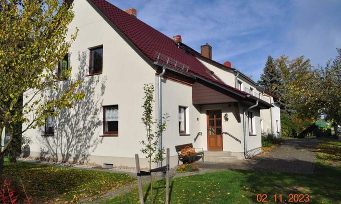 Waldhufen Apartment | FEWO Wolfseiche apartment, in the middle of nature, directly on the cycle path charging station