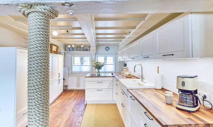 Flensburg Apartment | fewo1846 - Im Seglerhaus - family-friendly old building apartment / harbor views