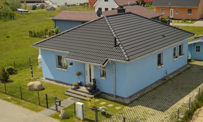 Peenemuende House | FH Das blaue Haus am Peenestrom