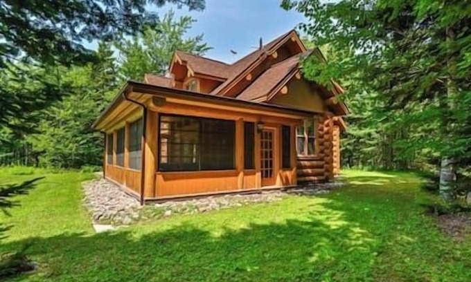 Fiddler Lake Resort House | Fiddler Lake Resort Chalet Bear 25