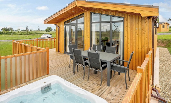 Hundall Ski Chalet | Field View Lodge (Pet)