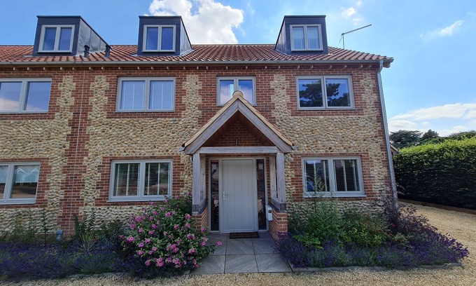 Ringstead House | Field View, Sedgeford, Norfolk