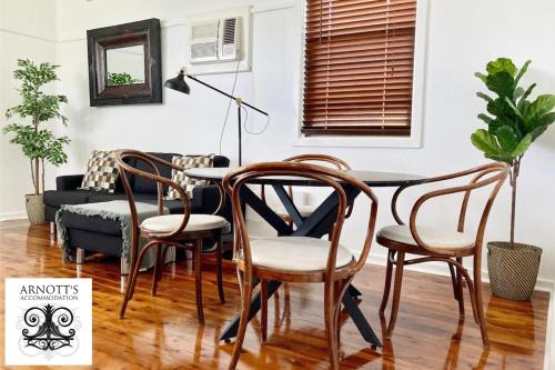 East Maitland House | Fieldsend Cottage