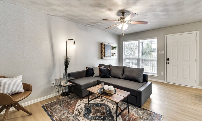 Old East Dallas Apartment | FIFA Ready The Hidden Gem Near Downtown Dallas
