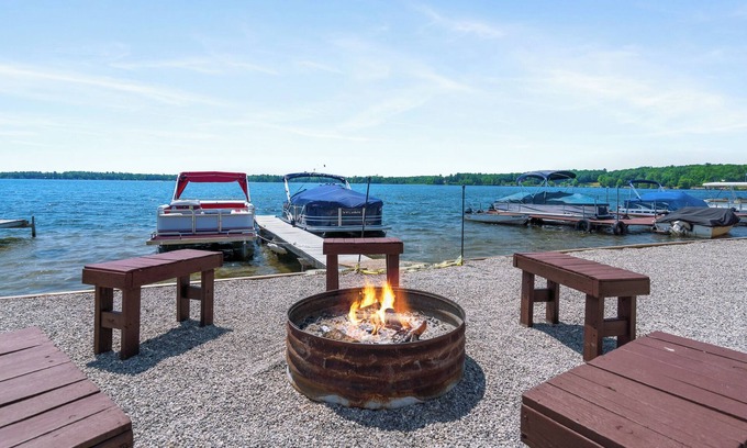 Mayfield Hotel | Fife Lake Lodge
