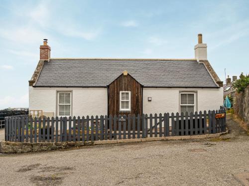 Johnshaven House | Fifie Cottage