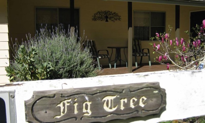 Central Tilba Cottage | Figtree Cottage - peaceful rural holiday