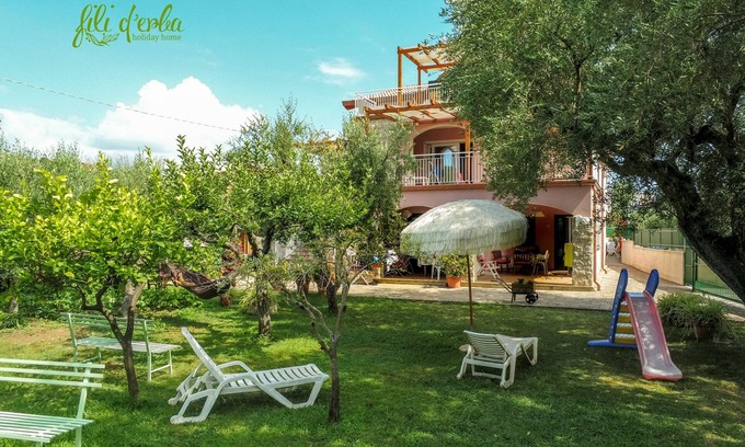 Villammare Apartment | Fili d'Erba cosy holiday home, 3 min walk to beach