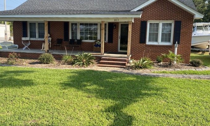 Harkers Island Cottage | Fin's Fish Camp at Harker's Island