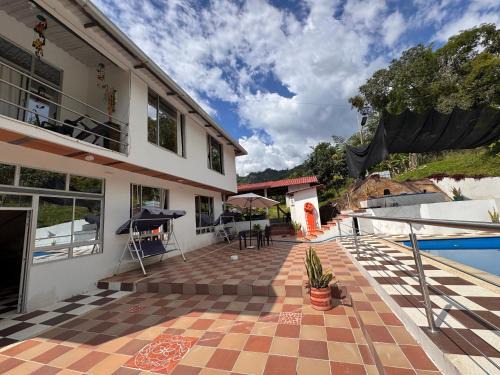 Subia House | Finca de descanso Brisas de Calandaima