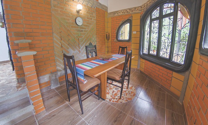 Alegrias Cottage | FINCA LLUVIARES Nature Reserve, a place to walk with the sound of the river