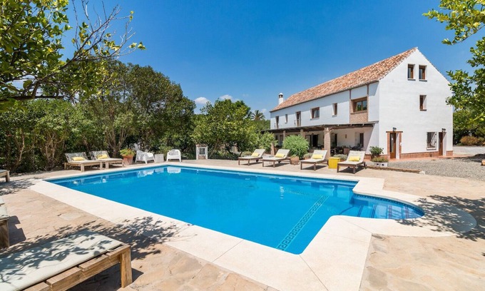 Pizarra Villa | Finca near Pizarra, near Málaga & the sea, pool, WiFi, all rooms have their own bathroom