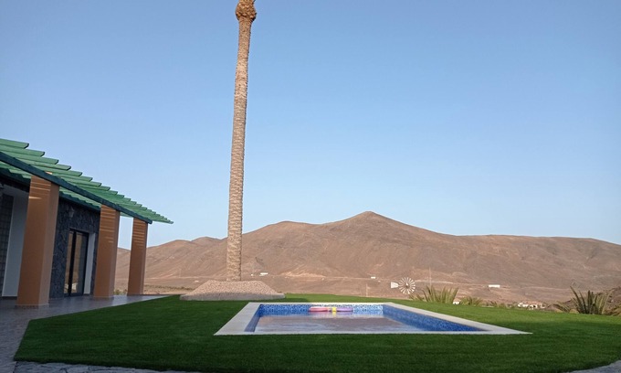 Pajara House | Finca Palmeras 2, located in a privileged area in the south of the island.