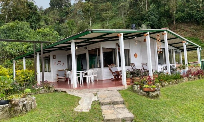 Sasaima House | FINCA SANTAMARIA DE AGUABLANCA VEREDA Santa Ines