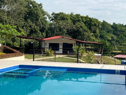 Villeta Villa | Finca Villa Marina