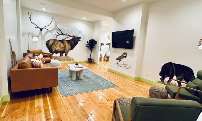 Enterprise Condo | Findley Butte is part of the Litch Hotel: fully equipped,Luxury vacation rental condos