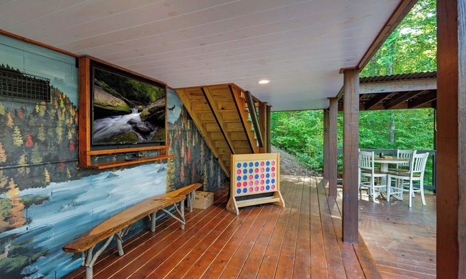 Blue Ridge Cabin | Fine Piece of Aska - Blue Ridge GA