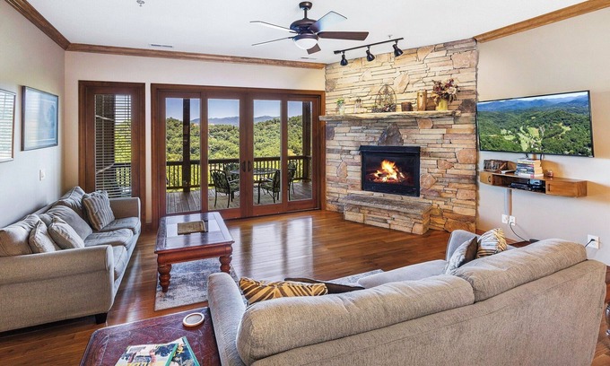 Whittier Condo | Finely Appointed Mtn Condo in Gated Resort, Only 4 Steps to get in, GREAT VIEW!