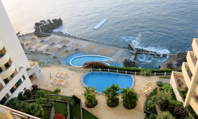 Sao Martinho Apartment | Finest Rentals - Beachfront Penthouse (Funchal)