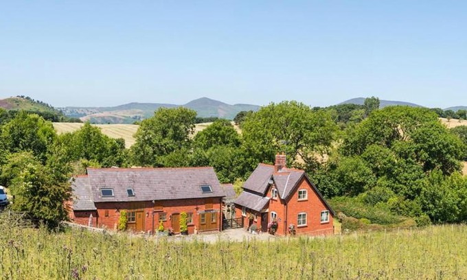 Llangollen House | Finest Retreats - 1 Bed Llangollen Cottage - Sleeps 2