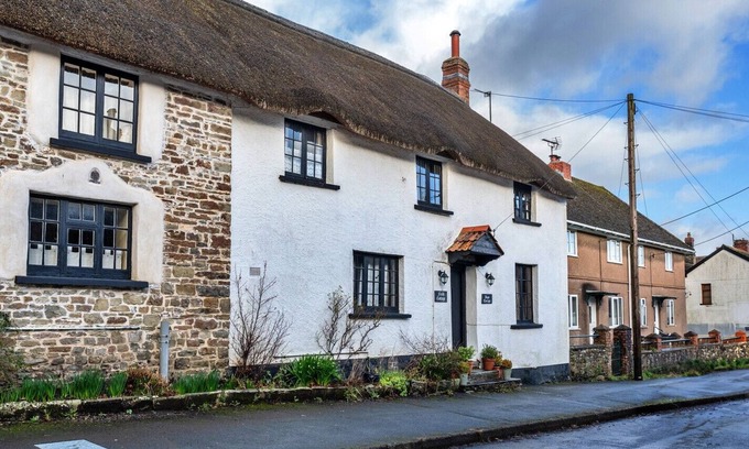 Chittlehampton Cottage | Finest Retreats - Hope Thatch