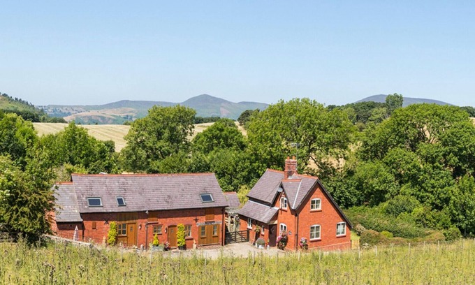 Llangollen Cottage | Finest Retreats | Llangollen Cottage