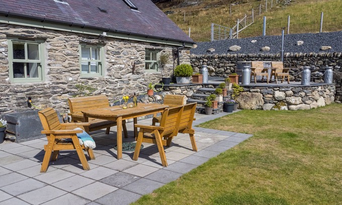 Llandrillo Cottage | Finest Retreats | Moelis Granary