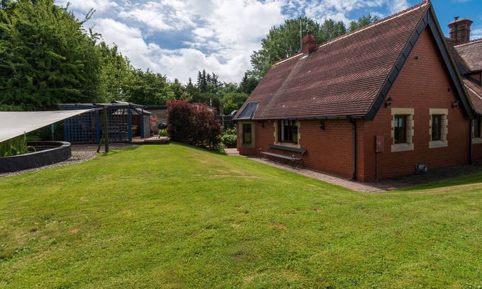 Craven Arms Cottage | Finest Retreats | The Grove Annexe