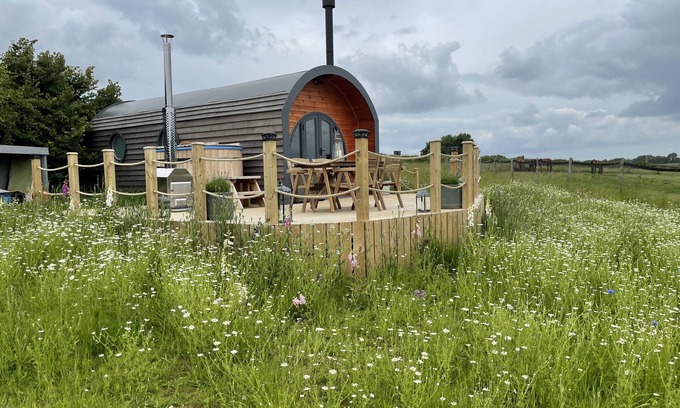 Banbury Cabin | Finest Retreats | The Campion