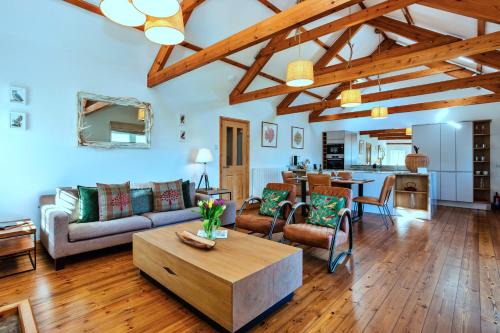 Edlingham House | Finest Retreats - The Old School