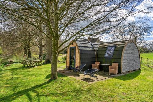Shoscombe House | Finest Retreats - The Pods