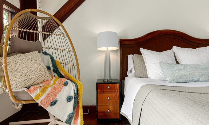Ithaca Apartment | Finger Lakes Cottage at New Park - sleeps up to 4, dog friendly