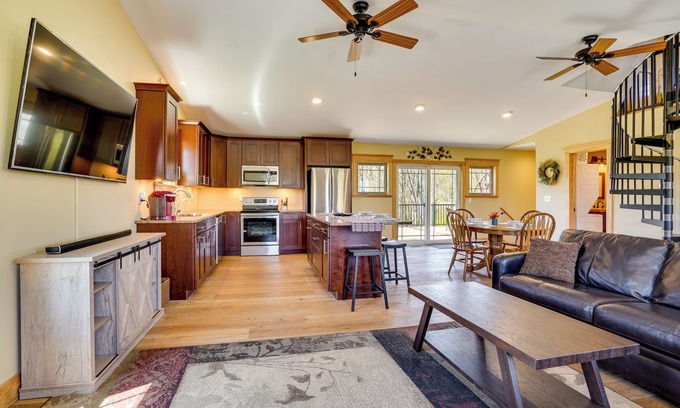 Phoenix Cottage | Finger Lakes Getaway w/Deck: On-site ATV Trails!