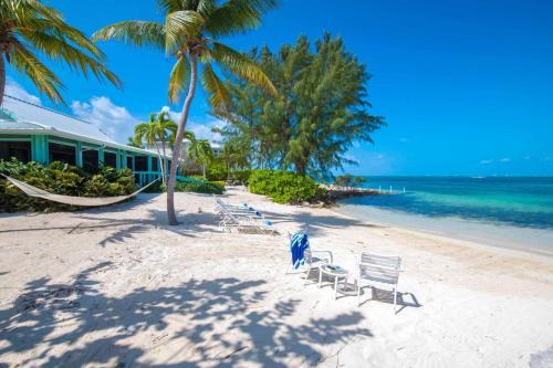 Rum Point House | Fingertip - Beach Bungalow in Cayman Kai