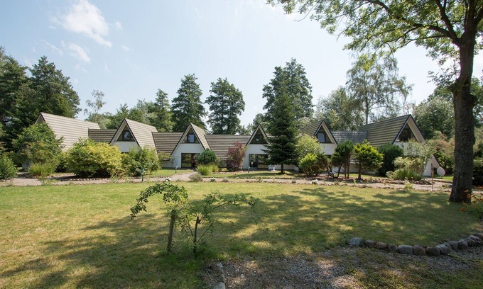 Zippendorf Apartment | Finnhütte am Schweriner See - House 1 - Vacation with dog - A house by the lake -