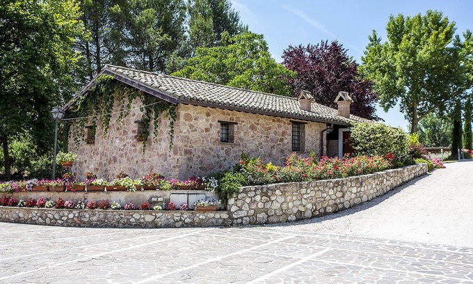 Crocemaroggia Other | Fiordaliso apartment in Farmhouse with Garden and Pool