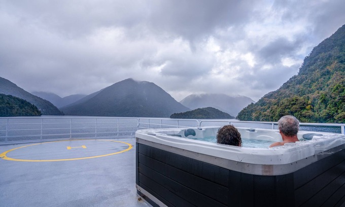 Milford Sound Boat Rental | Fiordland Discovery