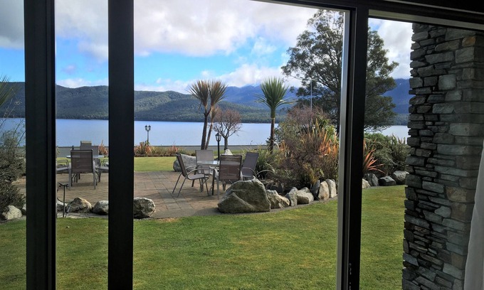 Te Anau Hotel | Fiordland Lakeview Motel and Apartments