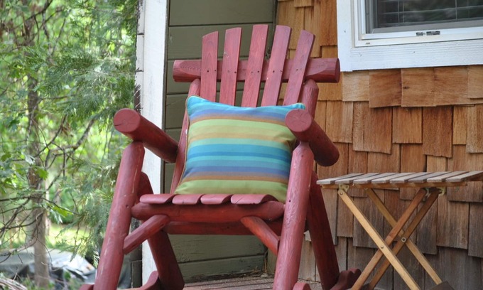 Oakhurst Cabin | Fire Escape Cabin-Fire Department Theme! 12 miles to Yosemite gate!